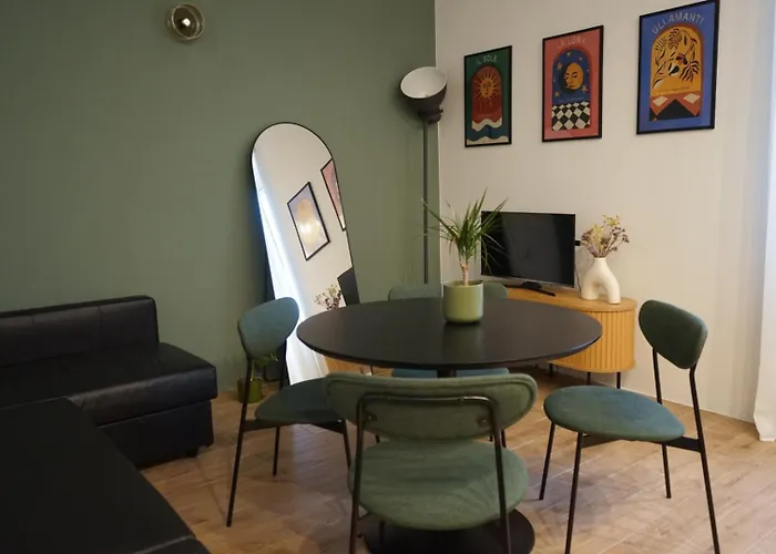 Appartement Modern Design Near Metro, Center